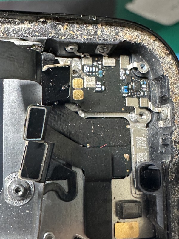 iPhone 14 Pro Max intérieur